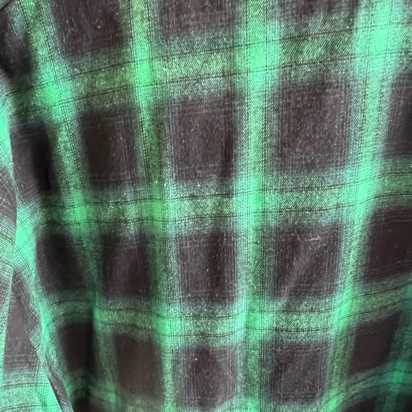 Pretty Little Thing Plaid Flannel Button Up - 3x - Picture 8 of 8